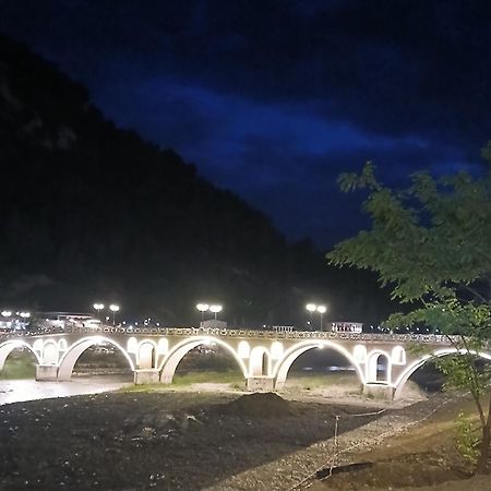 Villa Oasis Berat Exteriör bild