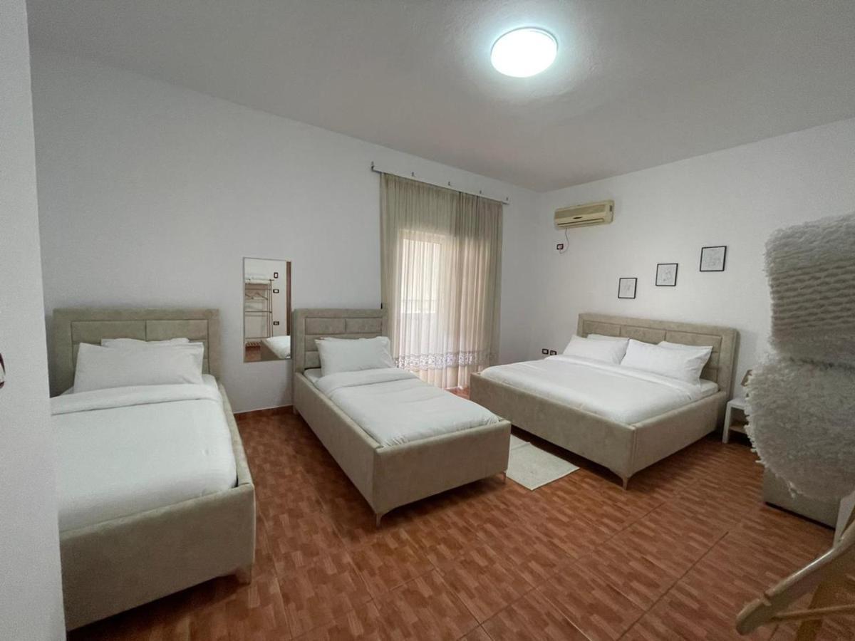 Villa Oasis Berat Exteriör bild