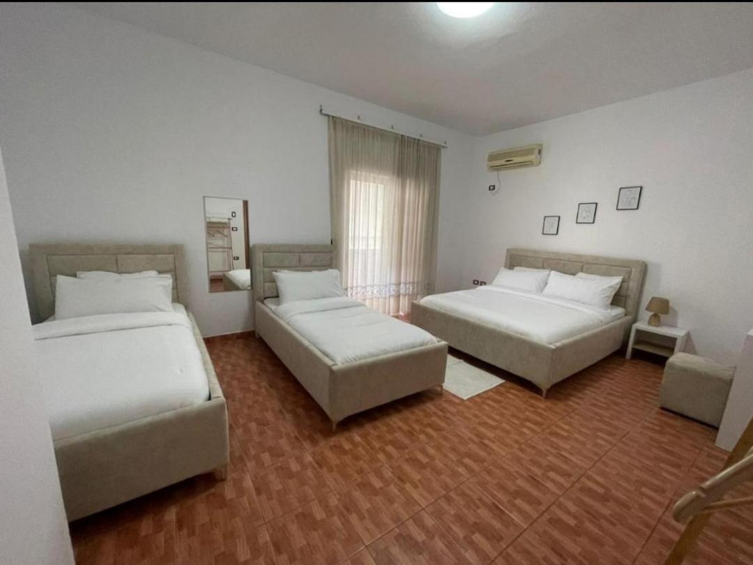 Villa Oasis Berat Exteriör bild