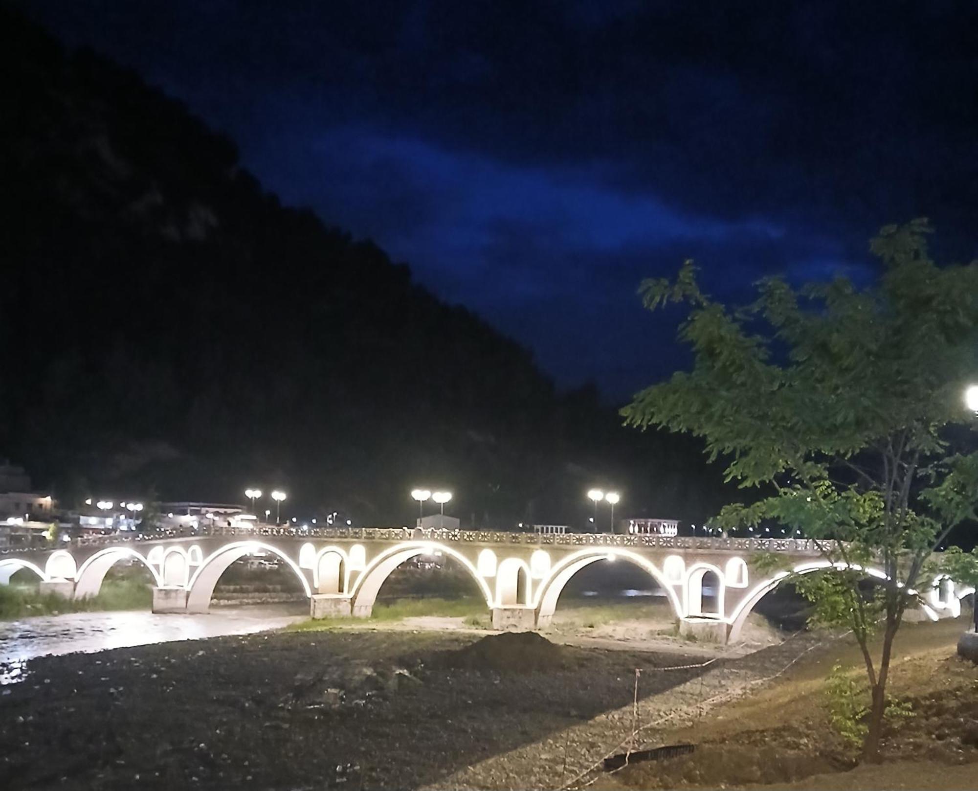 Villa Oasis Berat Exteriör bild
